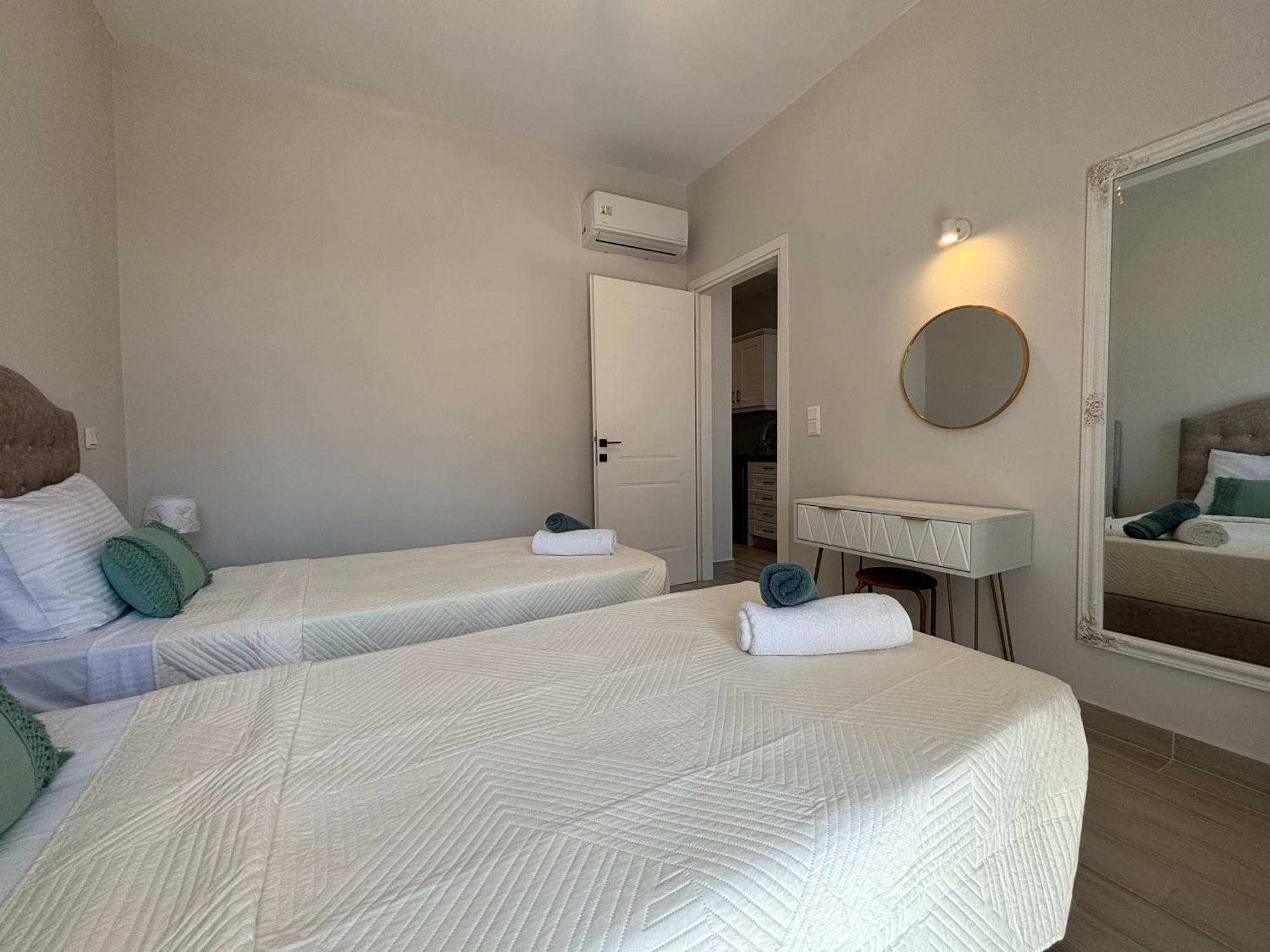 Mayflower Apartments Kassiopi Exterior foto